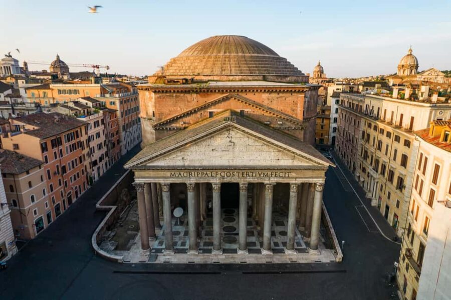 Rome: Pantheon Guided Tour with Skip-the-line Ticket - The dome and oculus: the 45-minute tour’s best moment