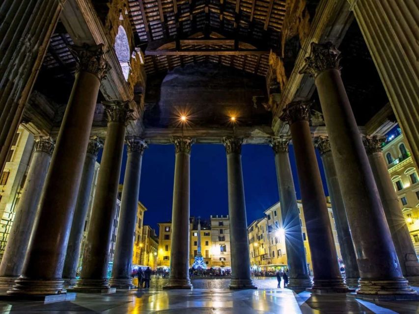 Rome: Pantheon Timeless Marvel Guided Tour with Entry Ticket - The Corinthian columns and the first view from outside