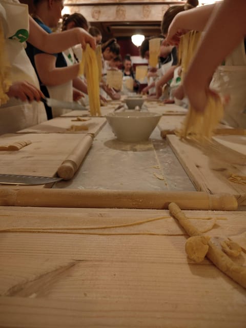 Rome: Pasta & Tiramisu Cooking Class near the Spanish Steps - Building your own tiramisu