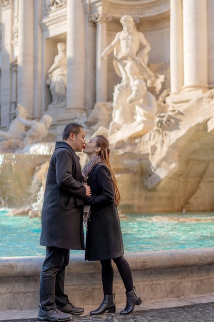 Rome: Personalized Photoshoot outside the Colosseum - Families, babies, dogs, and special occasions