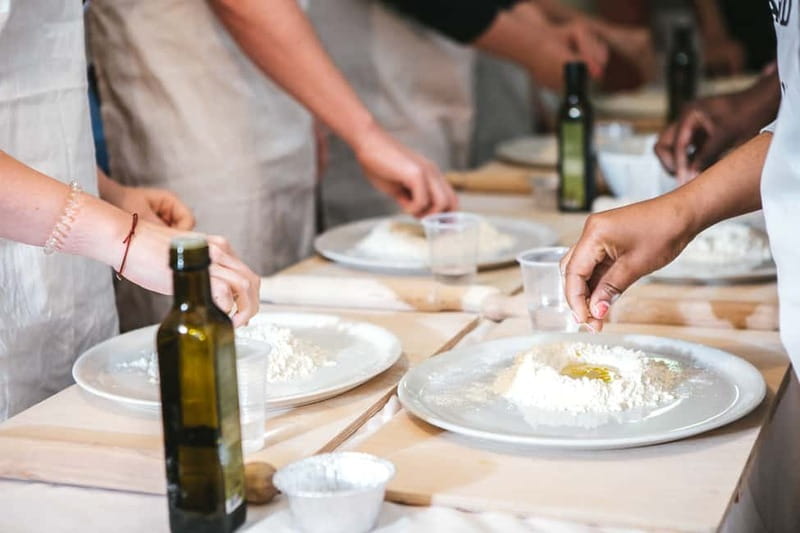 Rome: Pizza & Tiramisu Making Class with Wine & Limoncello - Family, solo, and couple appeal