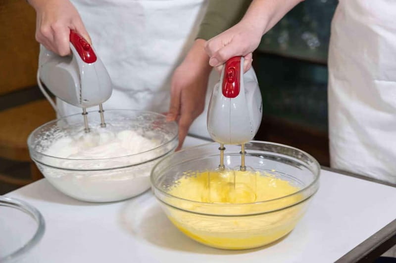 Rome: Pizza & Tiramisu Making Class with Wine & Limoncello - What you get for $66.84