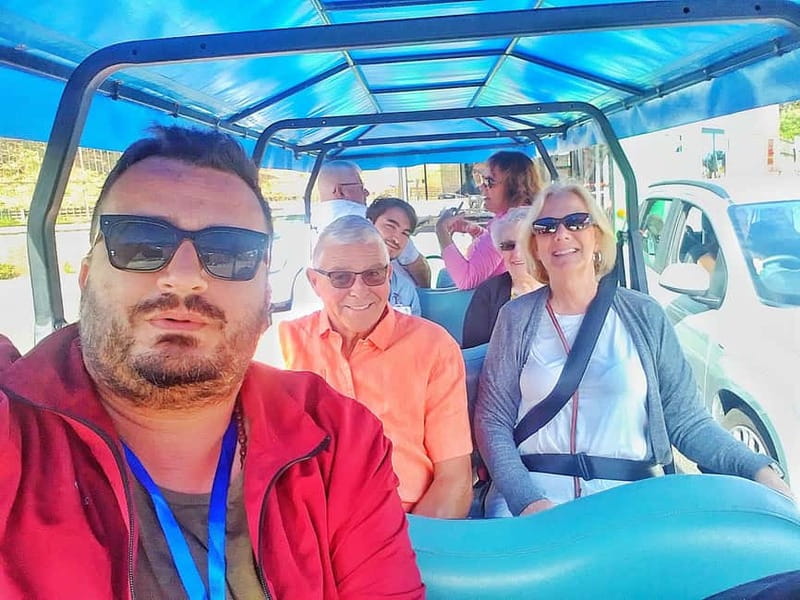 Rome: Private Guided Golf Cart Tour with Gelato or Wine - Trevi Fountain, the Pantheon, and central Rome