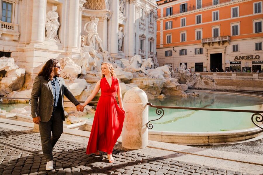 Rome: Private Photoshoot at the Trevi Fountain - Meeting near the McDonald’s and finding your photographer