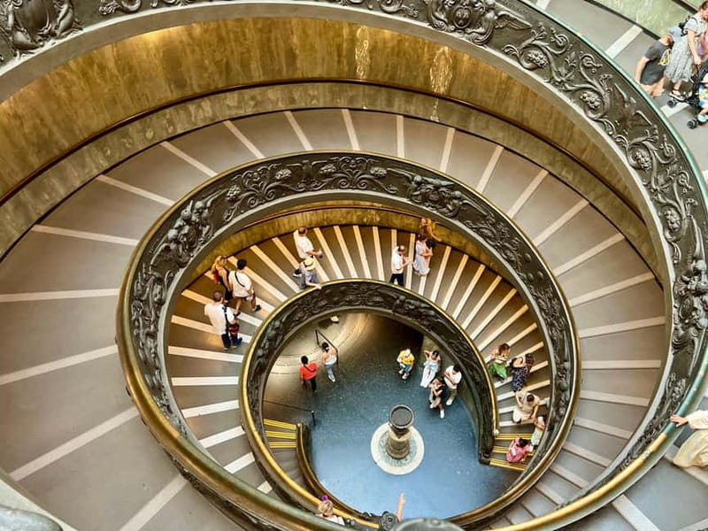 Rome: Sistine Chapel, Vatican Museums and Basilica Tour - How the guides shape the experience