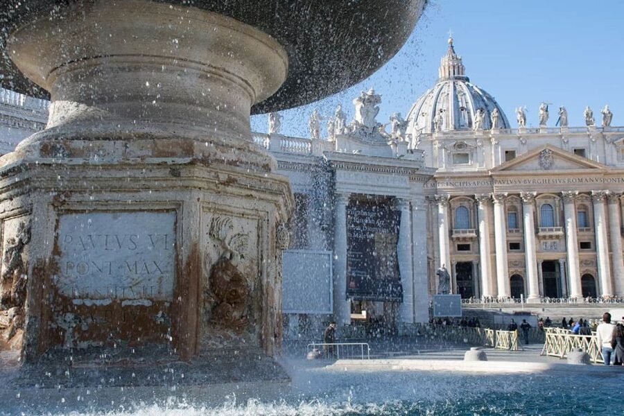 Rome: Skip the line Vatican Museums & Sistine Chapel Tour - The Vatican Museums and the map gallery