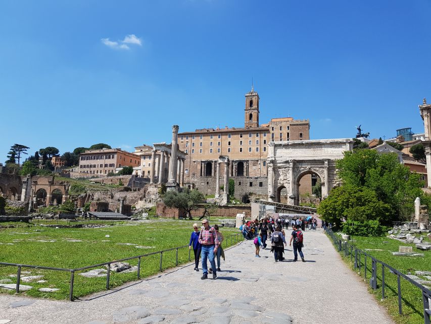Rome: Small-Group Colosseum, Roman Forum & Palatine Hill - Palatine Hill and the oldest story of Rome