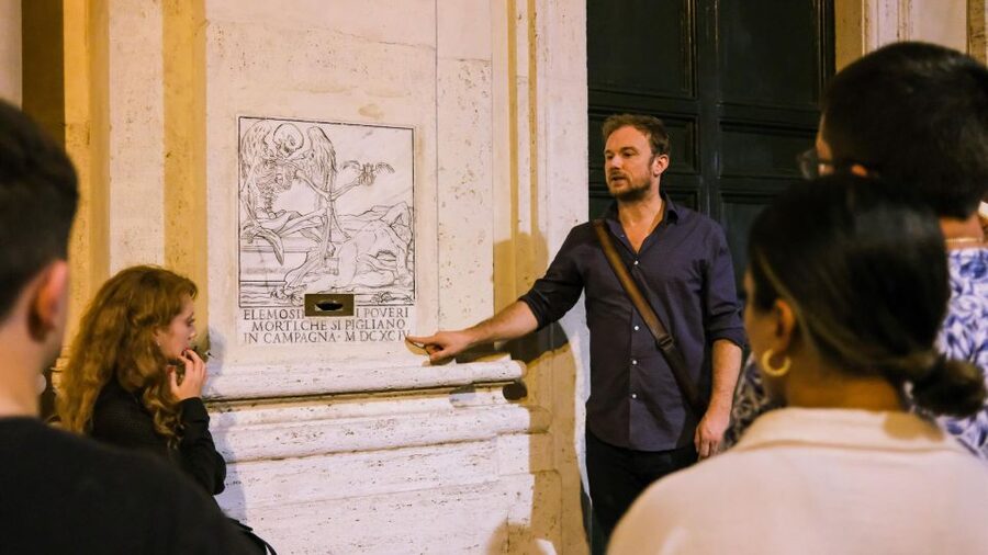 Rome: Small Group Rome's Dark Side - Ghosts & Legends Tour - The guide makes or breaks the night