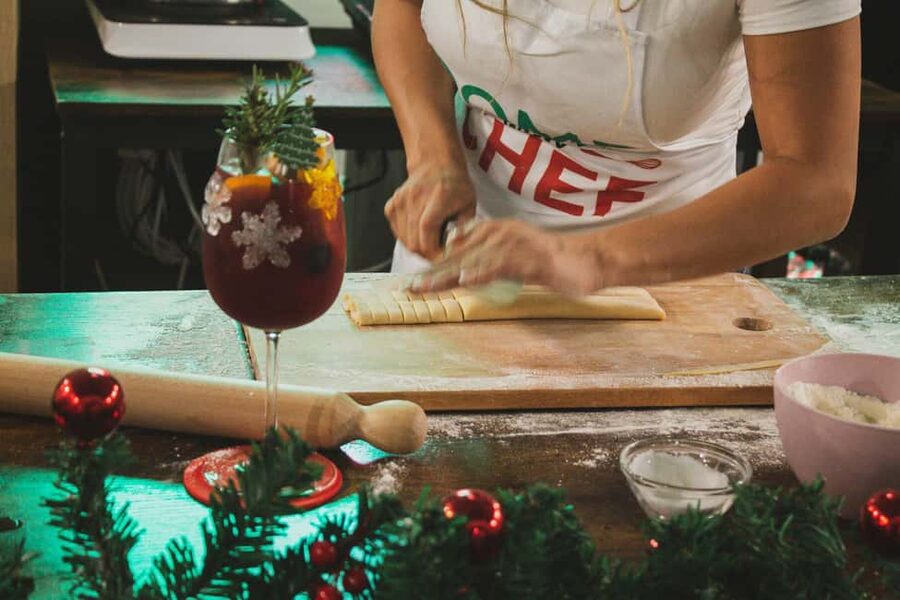 Rome: Spritz & Spaghetti Cooking Class - What the teaching style is like