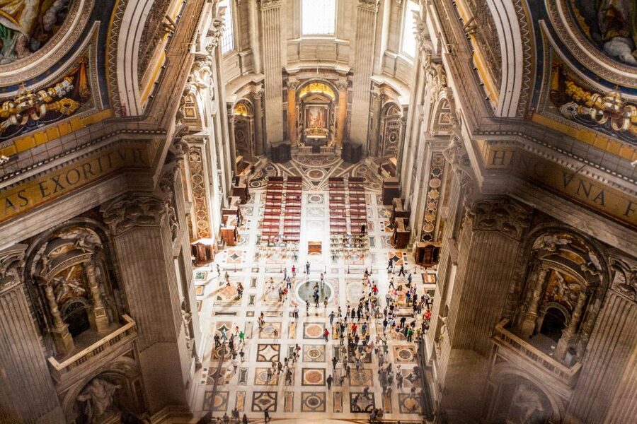 Rome: St. Peter's Basilica & Dome Entry Ticket & Audio Tour - Returning to the basilica floor