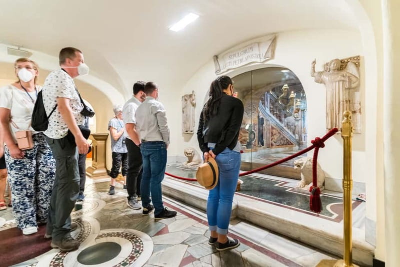 Rome: St. Peter's Basilica, Papal Tombs, and Dome Climb Tour - Meeting your guide in St. Peter’s Square