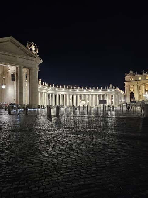 Rome: St. Peter's Basilica & Papal Tombs Tour with Dome - Entering the basilica and seeing its major art