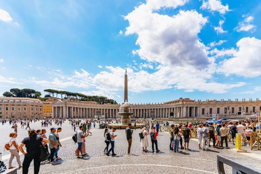 Rome: St. Peter's Basilica, Square and Grottoes Guided Tour - Inside St. Peter’s Basilica