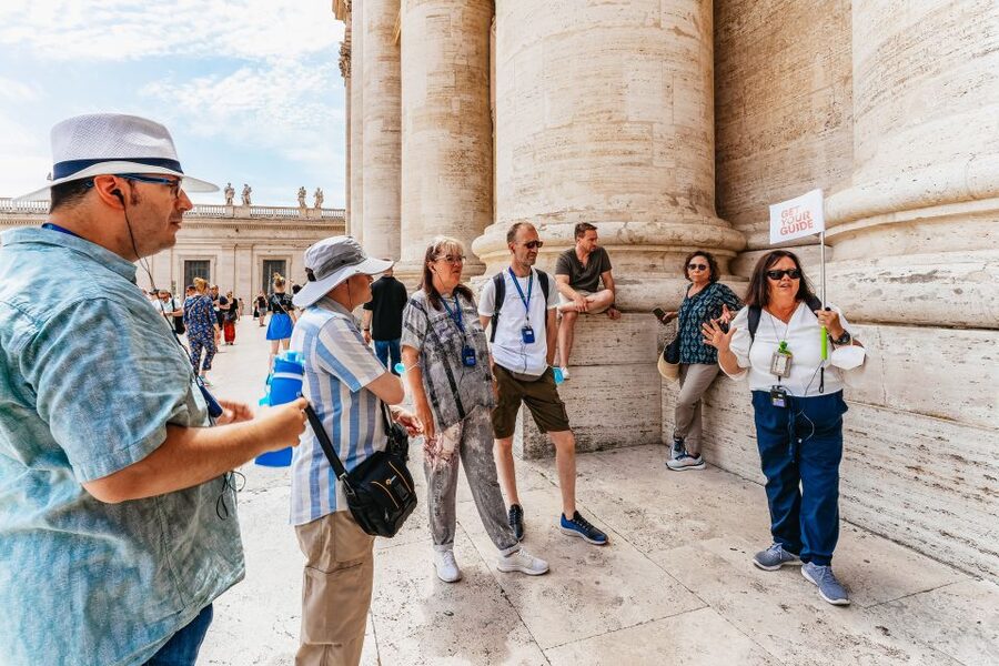 Rome: St. Peter's Basilica, Square and Grottoes Guided Tour - The Papal Grottoes below the basilica