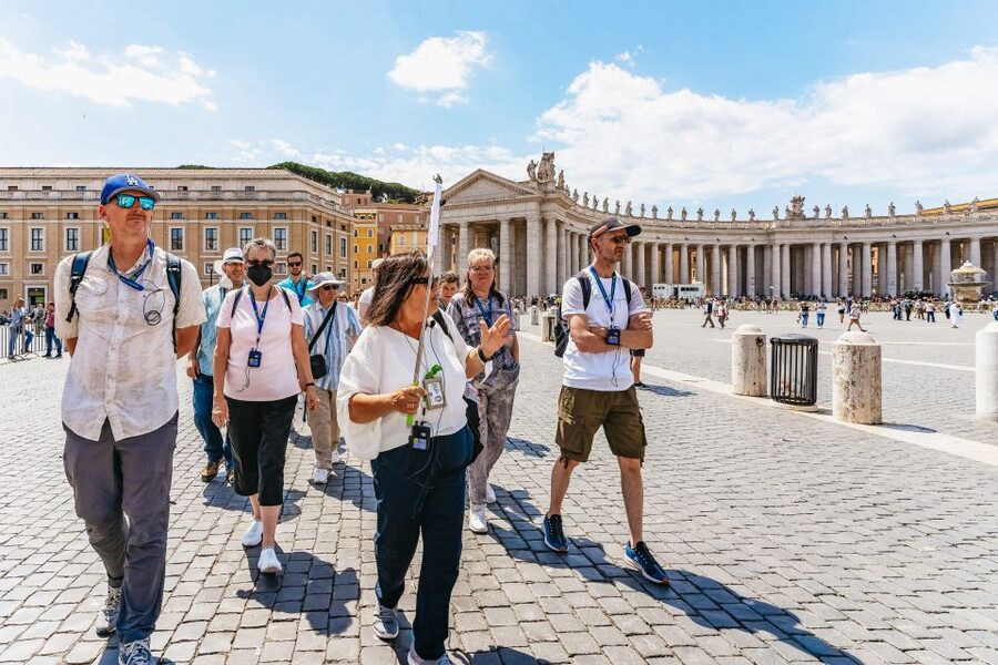 Rome: St. Peter's Basilica, Square and Grottoes Guided Tour - Who will enjoy this tour most?
