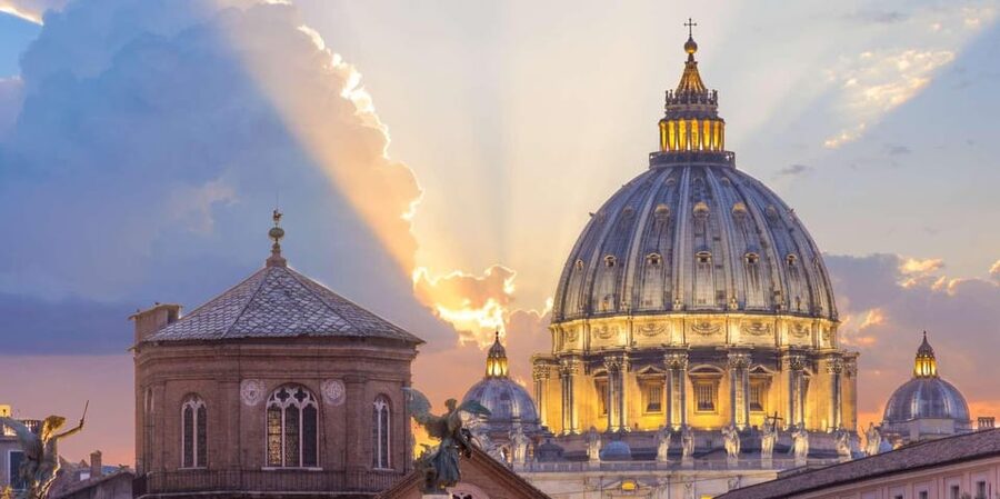 Rome: St. Peter's Basilica & Vatican Grottoes Guided Tour - Dress rules, bags, and practical comfort