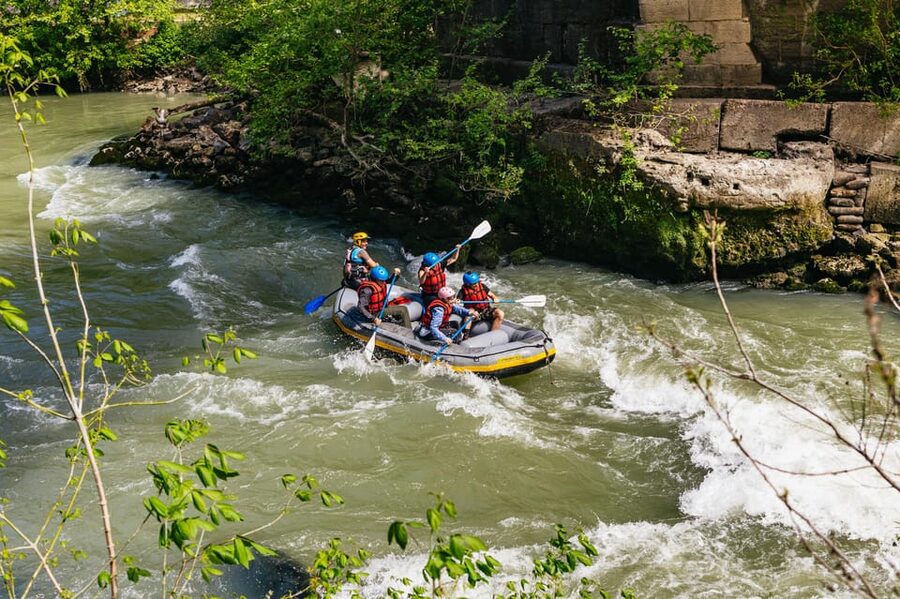 Rome: Tiber River Urban Rafting Tour with Roman Pizza - Why rafting the Tiber changes your view of Rome
