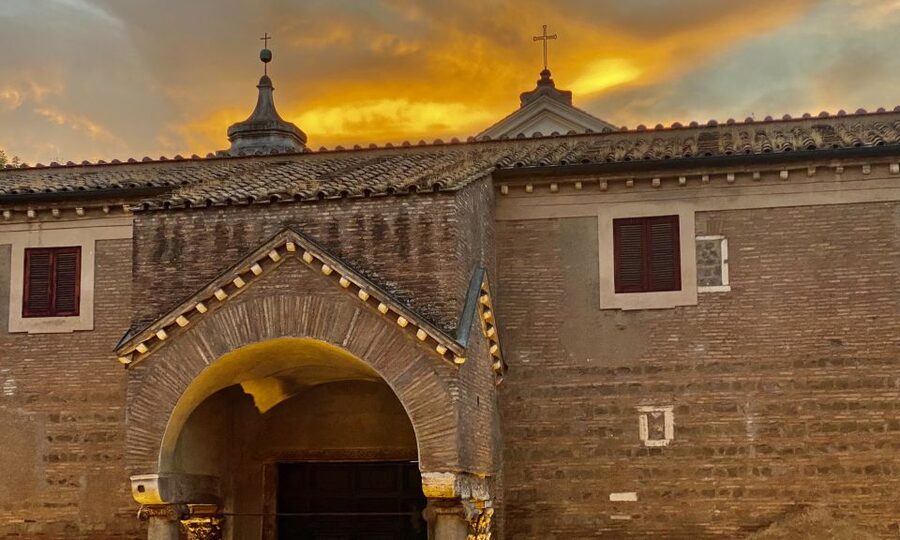 Rome: Tour of St. Clement's Basilica Underground Temples - The 12th-century basilica and its golden apse