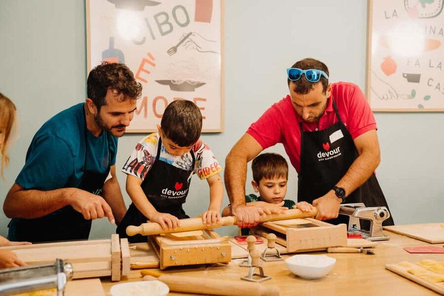 Rome: Traditional Pasta Making Class with Wine & Gelato - Why this pasta class works in Rome