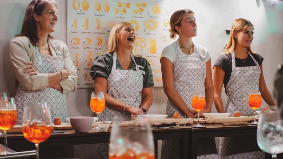 Rome: Traditional Pasta with Cocktails Cooking Class - Rolling pasta and choosing your Roman sauce