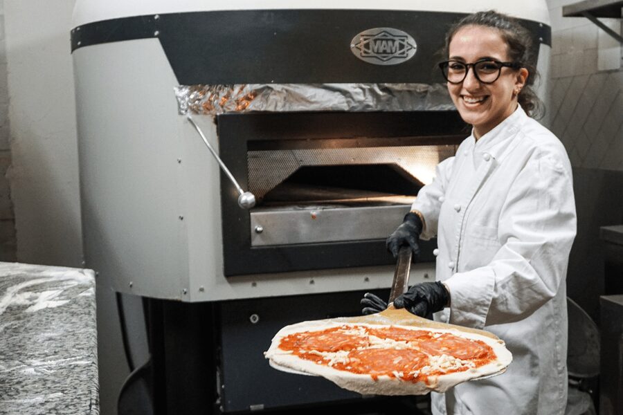 Rome: Traditional Pizza Cooking Class near Piazza Navona - Timing, access, and who should book