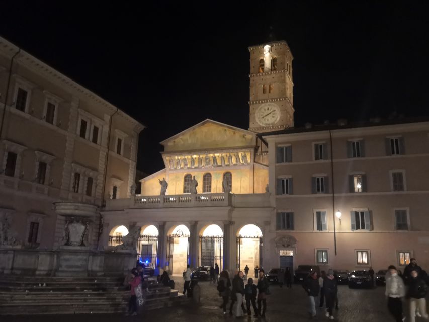 Rome: Trastevere & Campo de Fiori Street Food Walking Tour - Campo de’ Fiori, market life, and a 25-minute stop