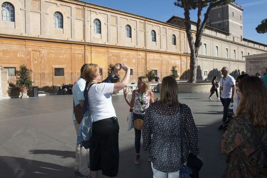 Rome: Vatican Museums, Sistine Chapel Tour & Basilica Access - Timing, walking, and the Vatican dress code