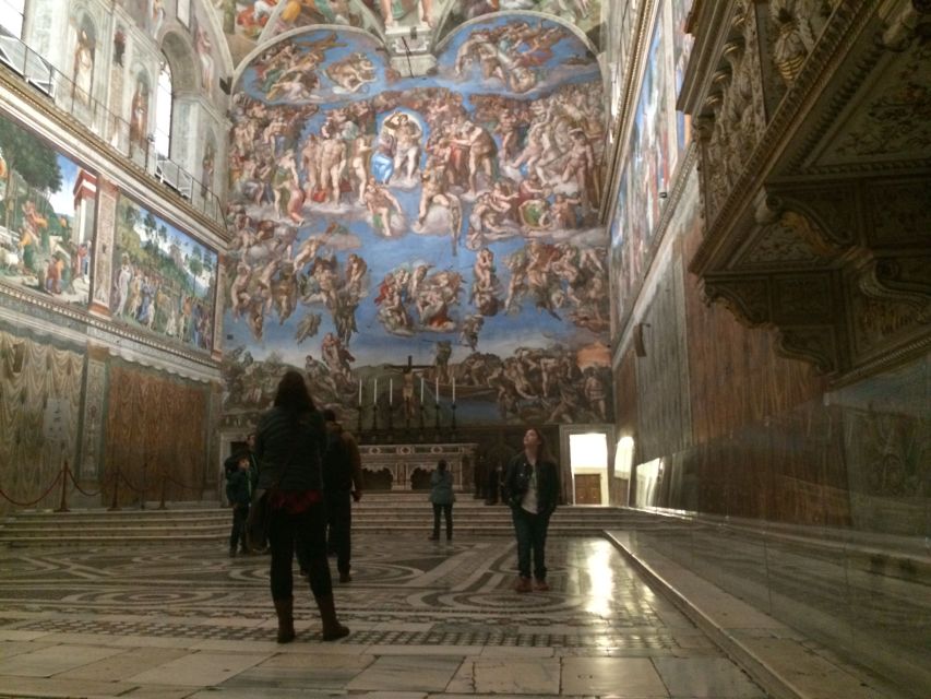 Rome: Vatican Museums & St. Peter's Basilica with Dome Climb - What to bring and what to wear