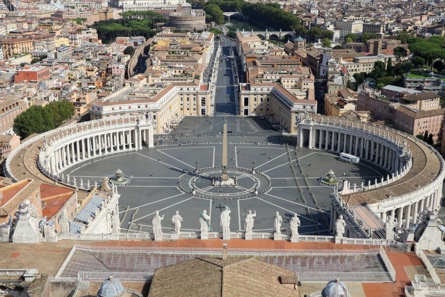 Rome: Vatican Museums & St. Peter's Basilica with Dome Climb - Guides, headsets, and the human side of the tour