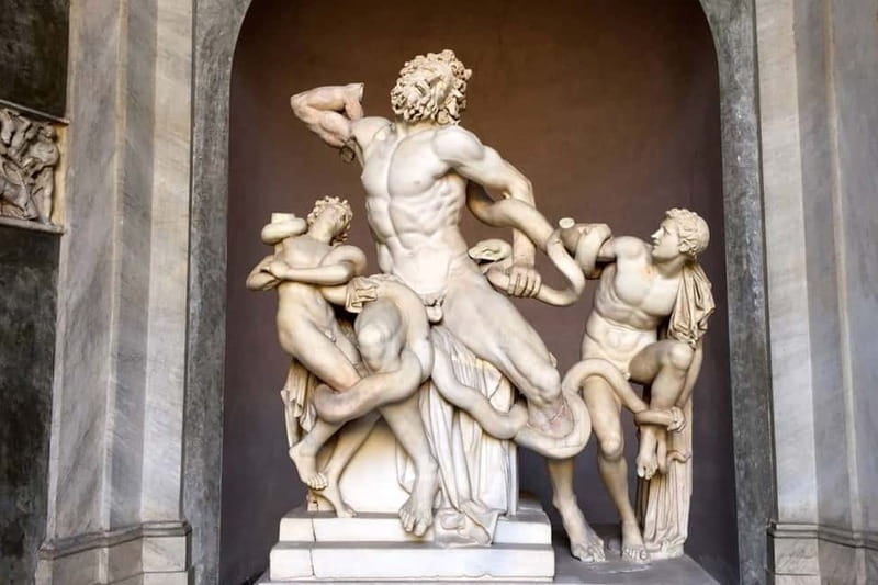 Rome: Vatican, Sistine Chapel & St. Peter's Basilica Tour - The Belvedere Courtyard and the first look at Vatican art