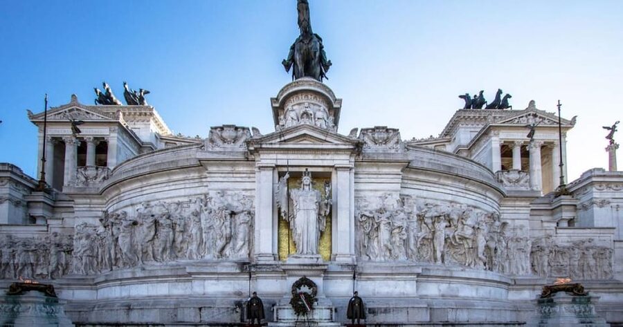 Rome: Vittoriano with Rooftop & Palazzo Venezia Hosted Entry - Small practical details that improve the visit