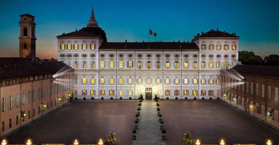 Royal Palace of Turin Skip-the-Line Ticket and Guided Tour - Meeting your guide and using priority entry