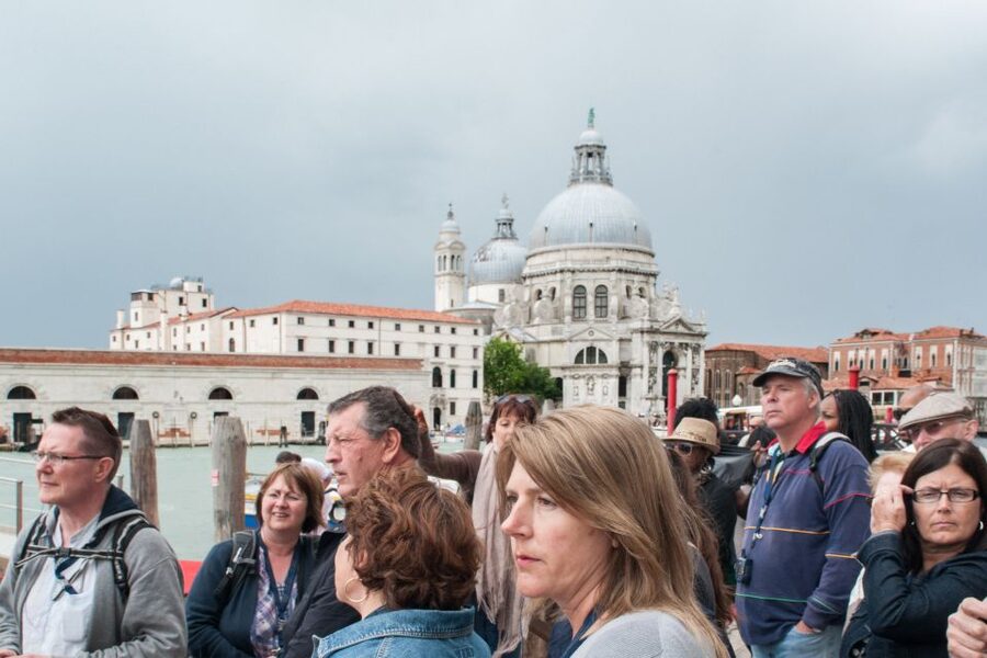 Secret Venice & Gondola Tour - A quieter start near San Marco