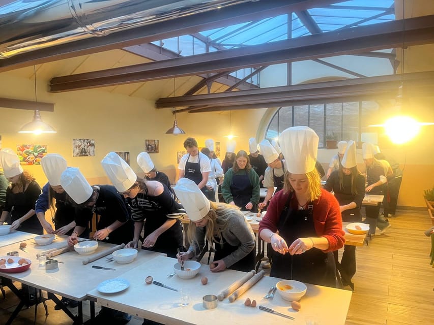 Siena: Pasta and Tiramisu Cooking Class with Wine - Starting with Prosecco at Trattoria Fonte Giusta