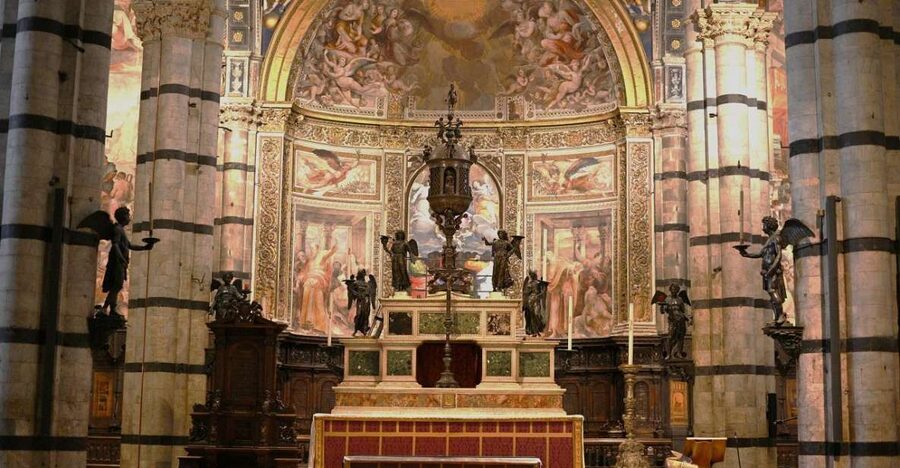 Siena Walking Tour with Cathedral and Crypt & Museum Option - Walking through Siena’s Contrade