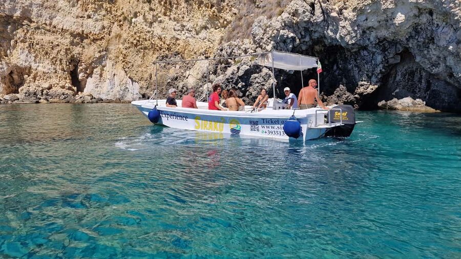 Siracusa: Ortigia & Sea Caves Speedboat Tour with Swim Stop - Key points to know before booking
