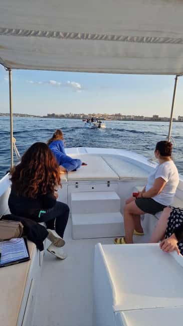 Siracusa: Ortigia & Sea Caves Speedboat Tour with Swim Stop - The cave section along the Siracusa coast