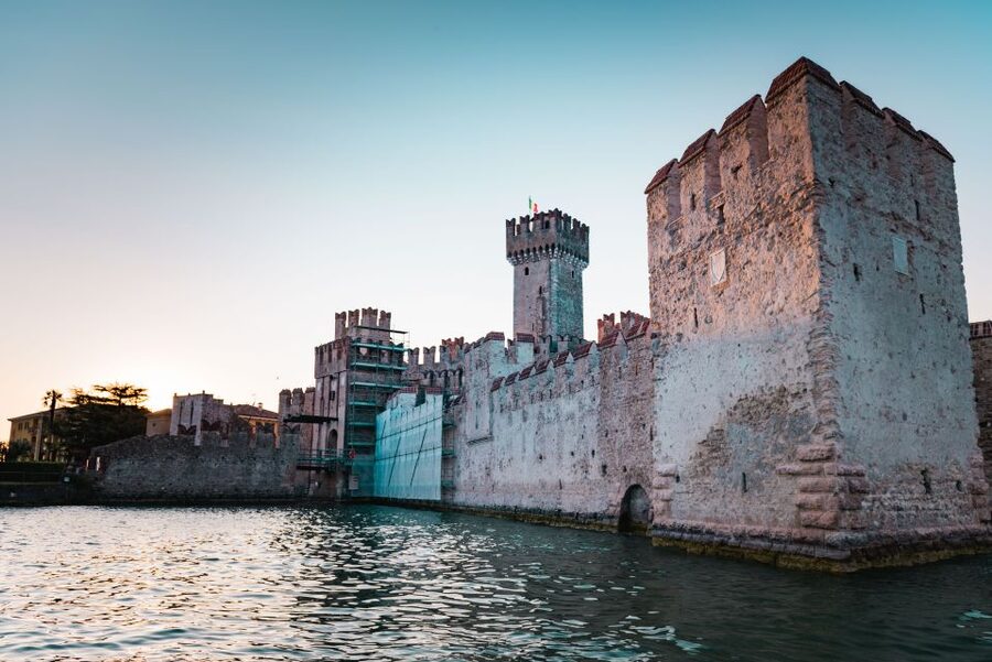 Sirmione: Sunset Boat Cruise with Local Wine - The final light is the real payoff