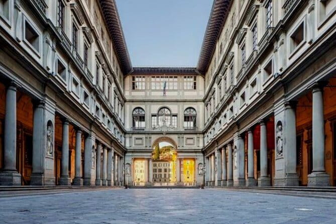 Skip-the-Line Guided Tour of Michelangelo’s David in Florence - Why the small group matters