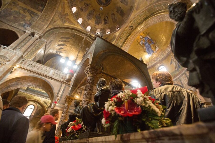 Skip the Line: St. Mark's Basilica Guided Tour - The museum, horses, and terrace