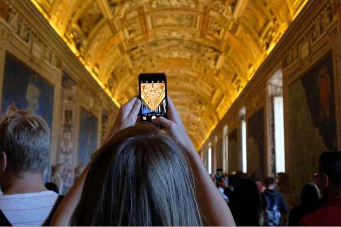Skip the Line: Vatican Museum, Sistine Chapel & Optional Basilica - Guides, headsets, and the pace of the visit