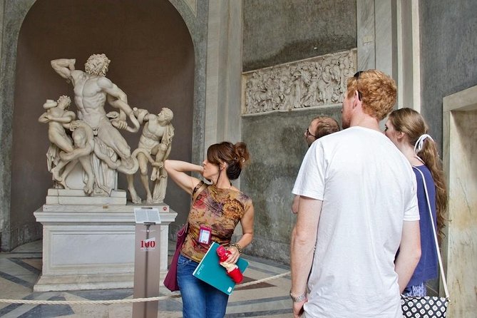 Skip-the-Line Vatican, Sistine Chapel & St. Peter's | Small Group - The guide makes the biggest difference