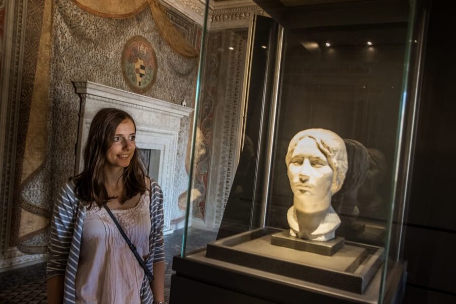 Skip-The-Ticket-Line Vatican Museums & Sistine Chapel Entry - Vatican Pinacoteca and the first galleries