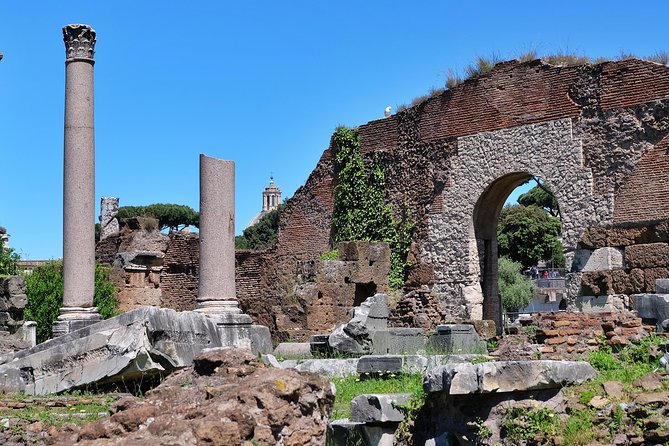 Small Group Colosseum, Roman Forum & Palatine Hill Tour - Group size, headsets, and the walking pace