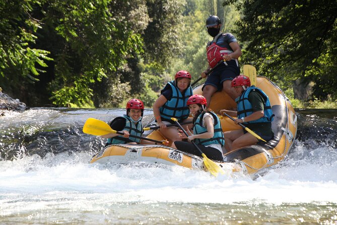 "Soft" rafting - The quiet first stretch through thick vegetation