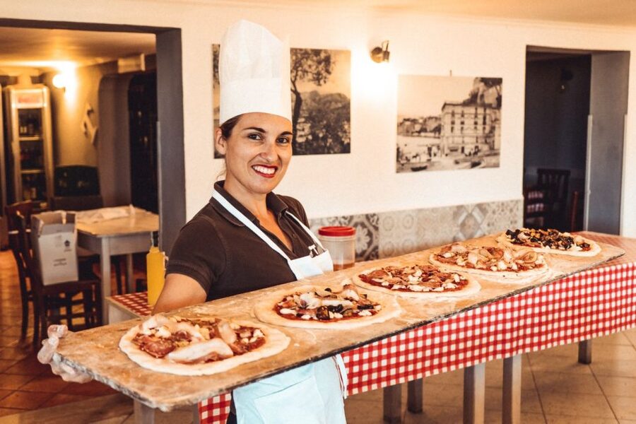 Sorrento: Pizza Making Class at Tirabusciò Cooking School - Key points to know