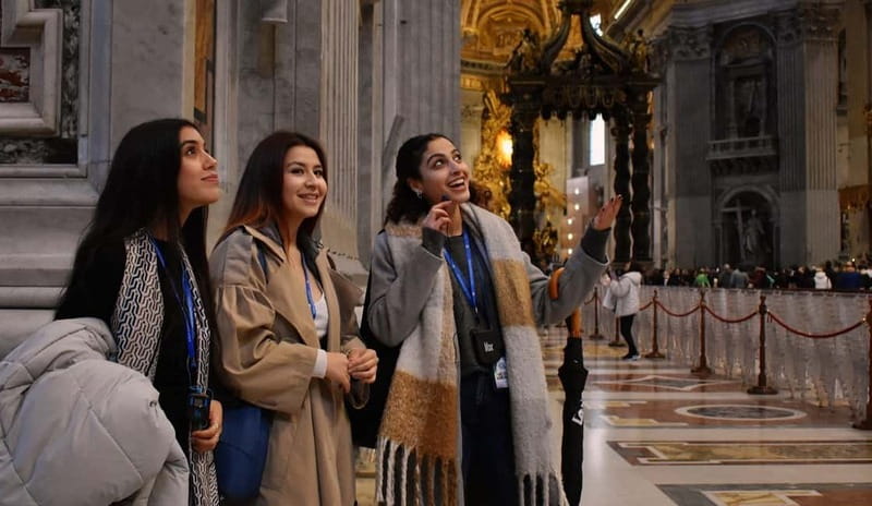 St Peter's Basilica Express Guided Tour with Dome Climb - Getting through security at St. Peter’s