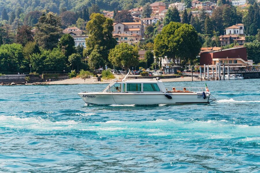 Stresa: 3 Borromean Islands Hop-On Hop-Off Boat Tour - Isola dei Pescatori, the best place to stop for lunch