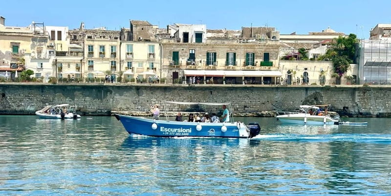 Syracuse: Ortigia Island and Sea Caves Boat Tour with Drinks - Starting beside the Umbertino Bridge