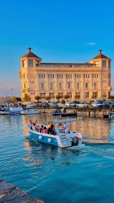 Syracuse: Ortigia Island and Sea Caves Boat Tour with Drinks - Practical tips for a smoother hour